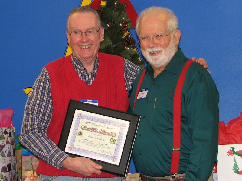 Roger receiving 2019 President's Award